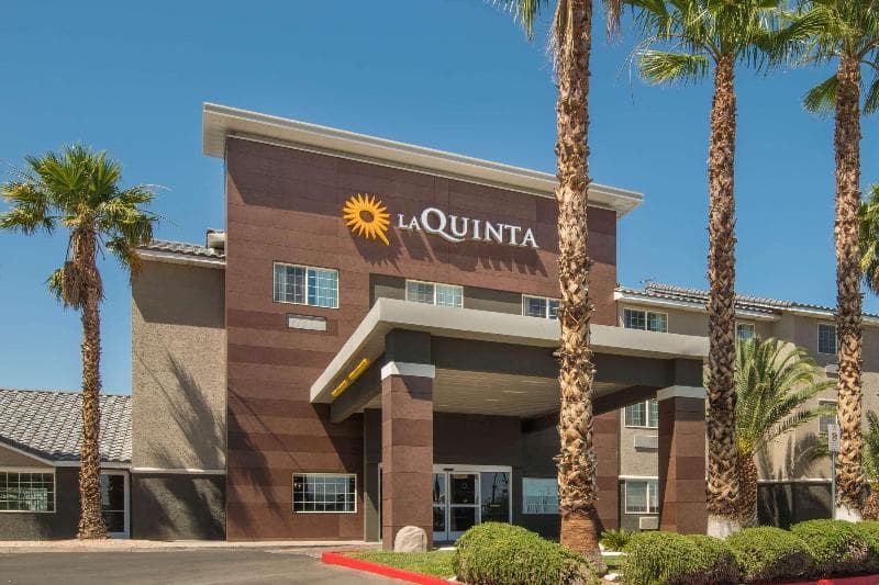 La Quinta Inn & Suites by Wyndham Las Vegas Nellis photo 1