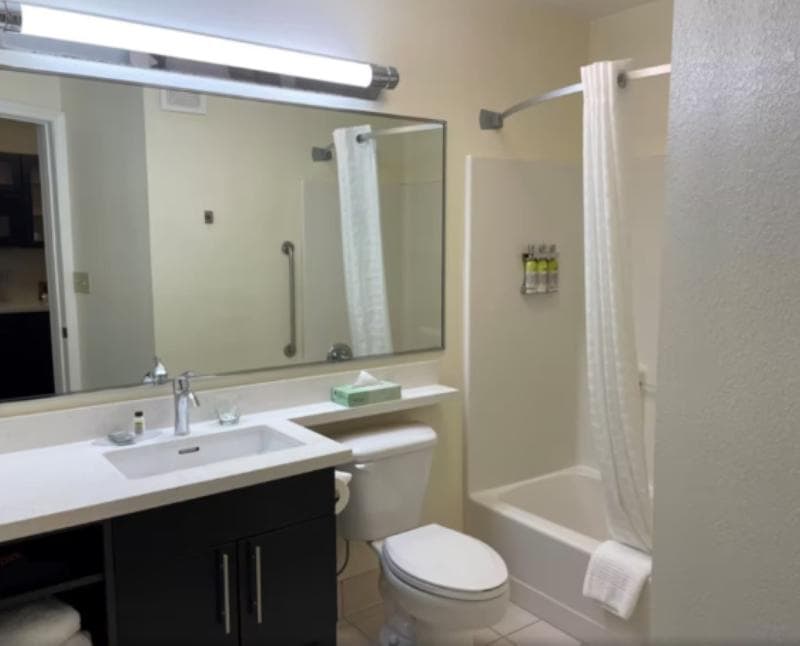 Candlewood Suites East Lansing 5