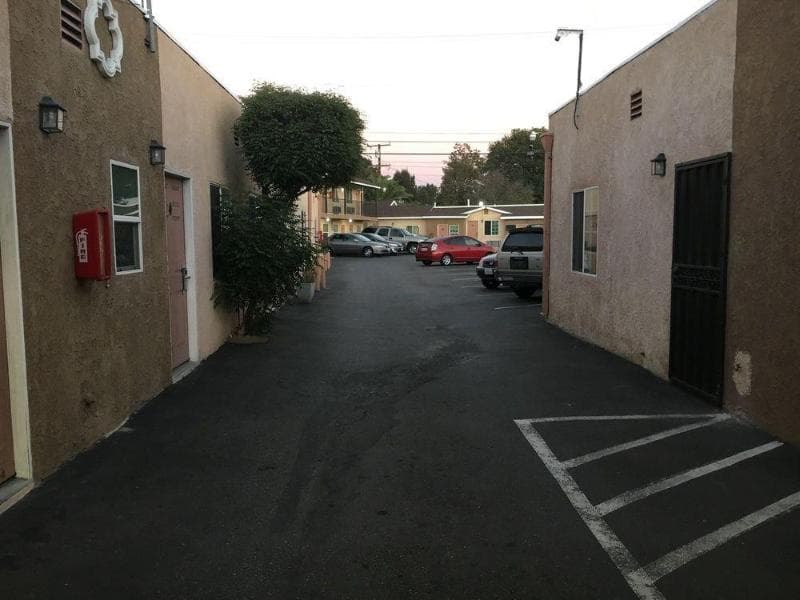 Mission Motel 3