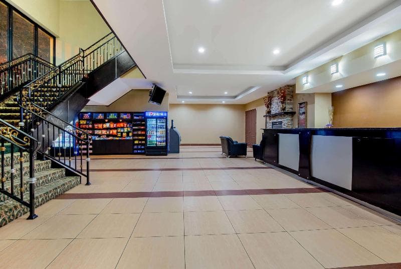 La Quinta Inn by Wyndham West Long Branch 5
