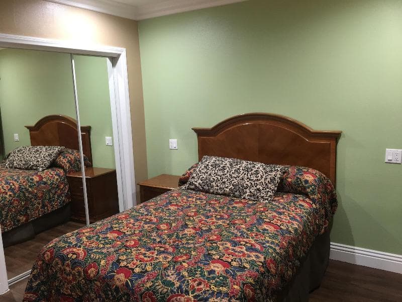 American Inn & Suites Lax Airport 4