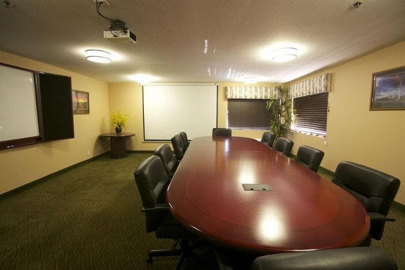 Comfort Inn & Suites 5