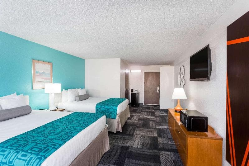 Howard Johnson by Wyndham Winter Haven 4