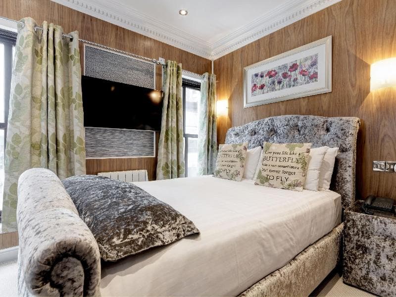 Cheshire Hotel photo 1