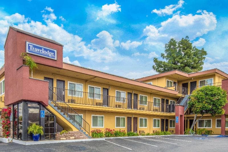 Travelodge By Wyndham Burbank-Glendale photo 1