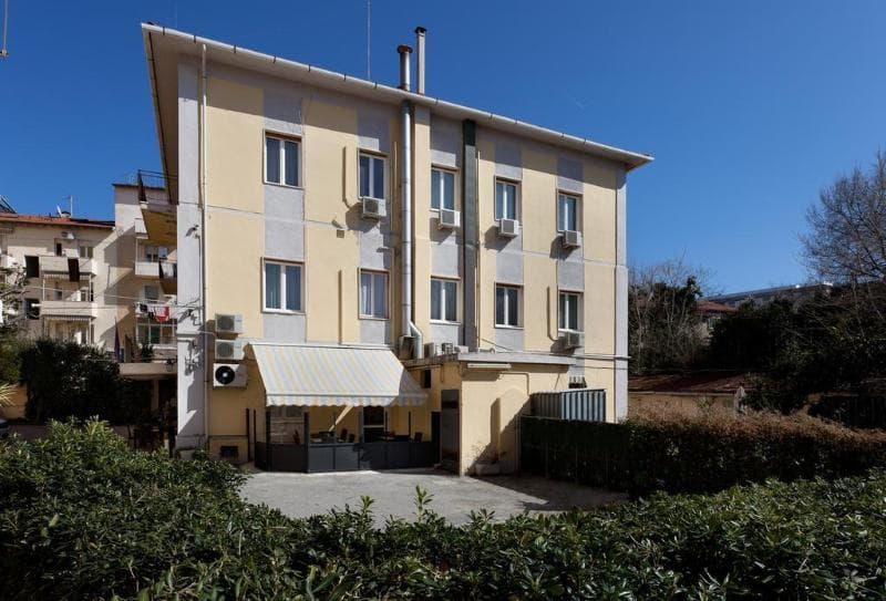Parking Hotel Giardino 3