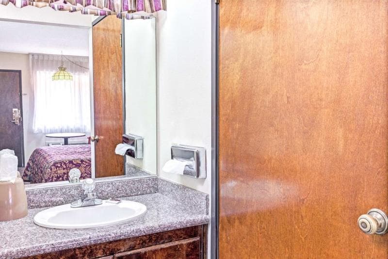 Vantage Point Inn - Woodland Hills 4