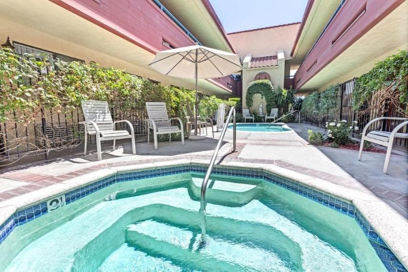 Vantage Point Inn - Woodland Hills 5
