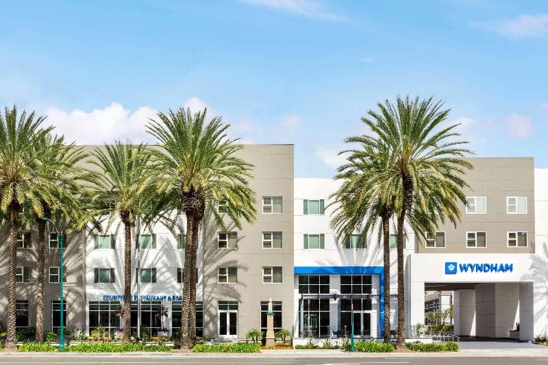 Wyndham Anaheim photo 1