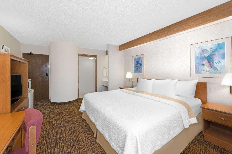 Days Inn by Wyndham Liberal 3