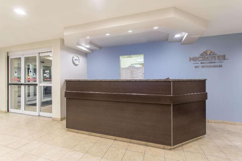 Microtel Inn & Suites by Wyndham Klamath Falls 4