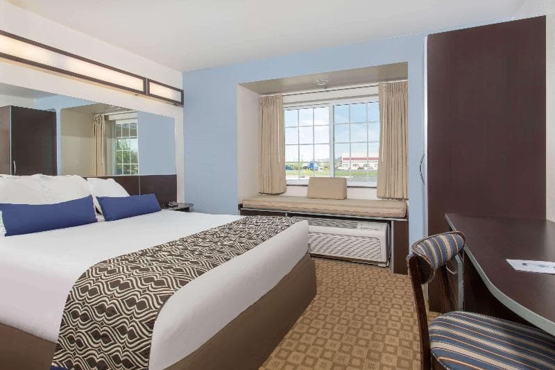 Microtel Inn & Suites by Wyndham Klamath Falls 3