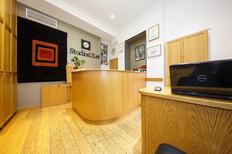 Studios 2 Let Serviced Apartments (Adults Only) 5