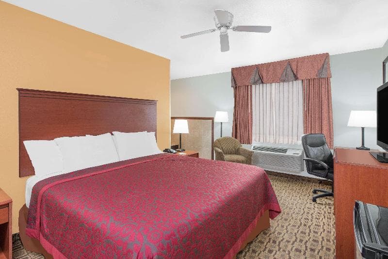 Days Inn By Wyndham Lamar 3