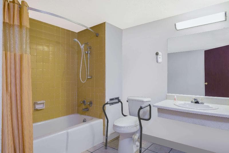 Days Inn by Wyndham Mt. Sterling 5