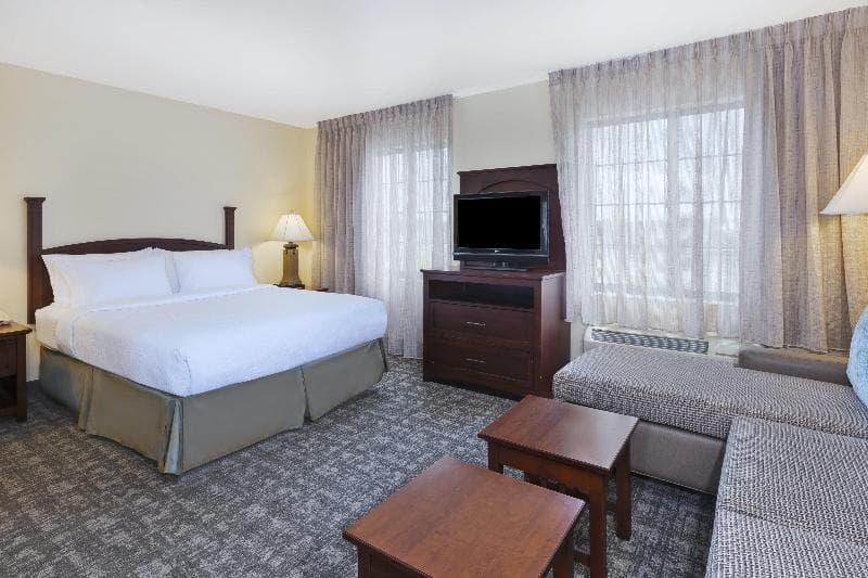 Staybridge Suites Lansing-Okemos photo 1