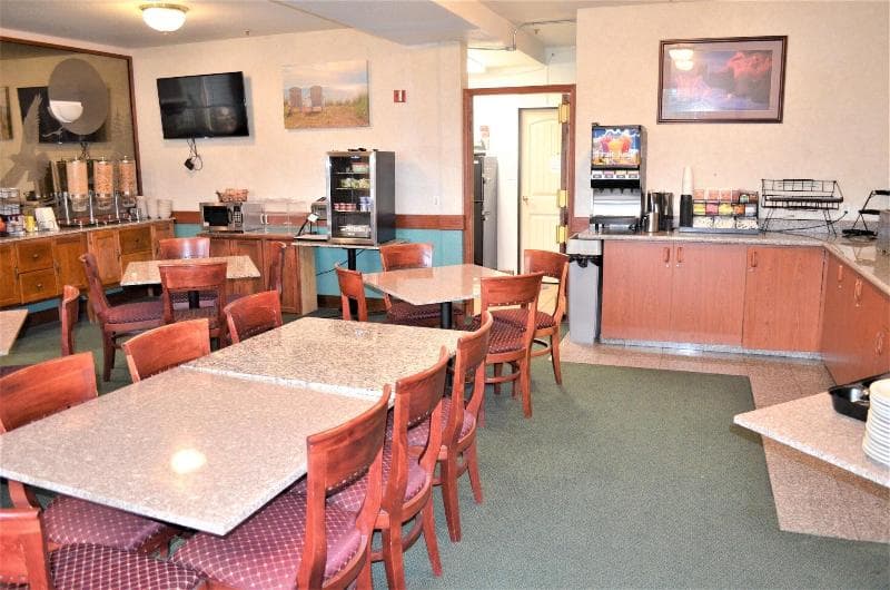 The Ashley Inn & Suites 3