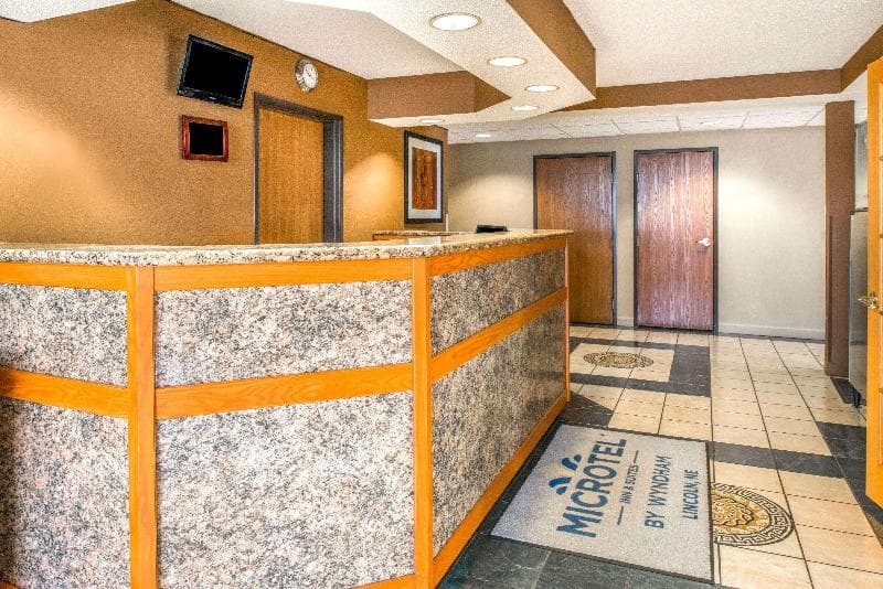 Microtel Inn & Suites by Wyndham Lincoln 5