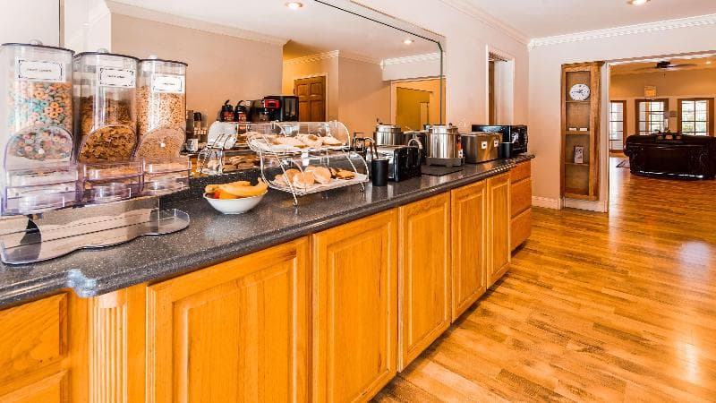 SureStay Hotel by Best Western Leesville 2