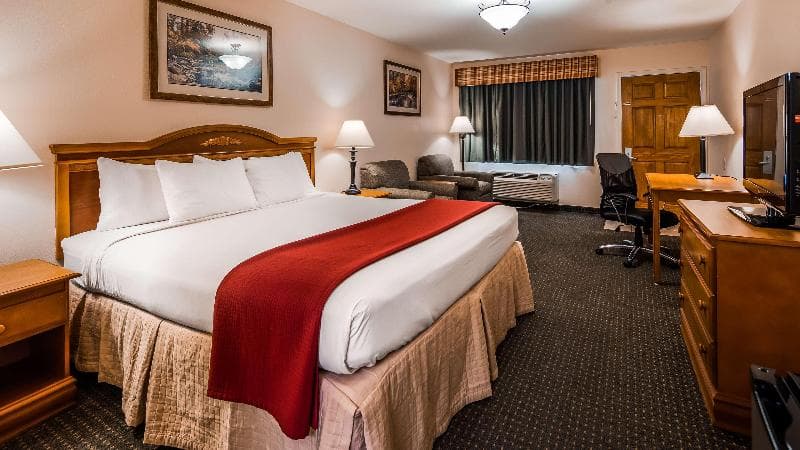 SureStay Hotel by Best Western Leesville 3