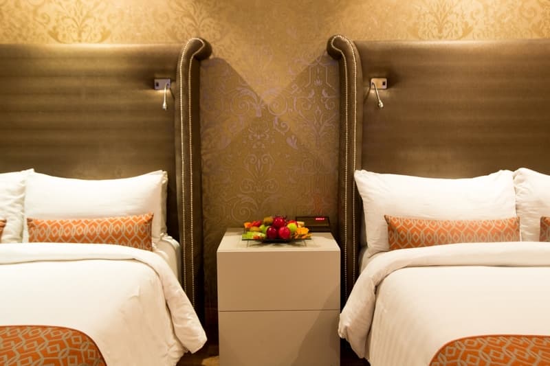 Victoria Crown Plaza 3