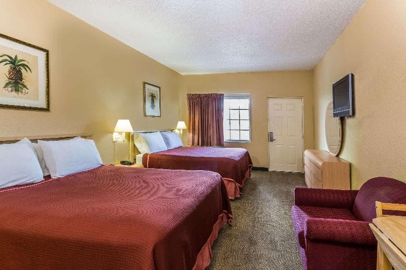 Travelodge Suites By Wyndham Lake Okeechobee photo 1