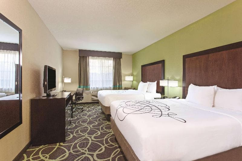 La Quinta Inn & Suites by Wyndham Los Banos 4