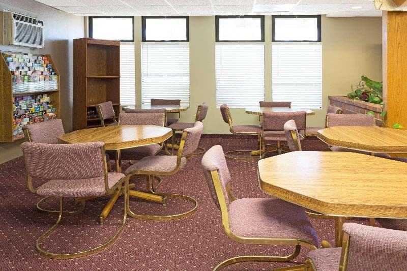 Costa Mesa Inn 3