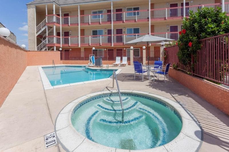 Motel 6 Fountain Valley - Huntington Beach Area photo 1