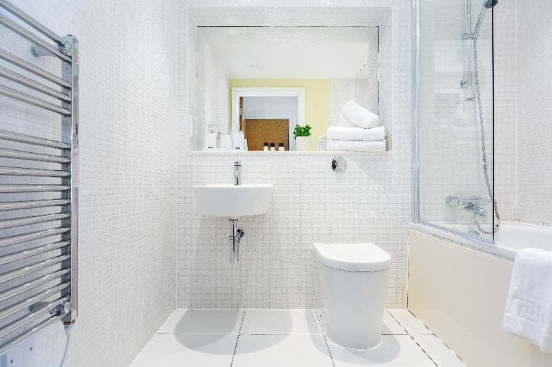 Sublime Lanterns Court One-Bedroom Apartments 3