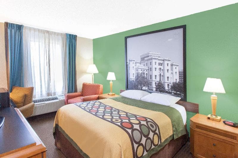 Super 8 by Wyndham Lafayette LA 5