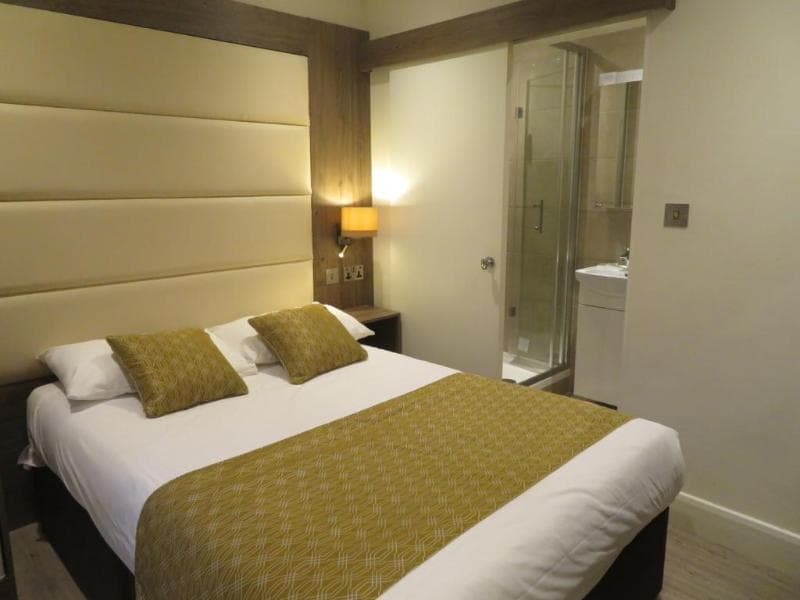 Glendale Hyde Park Hotel 4