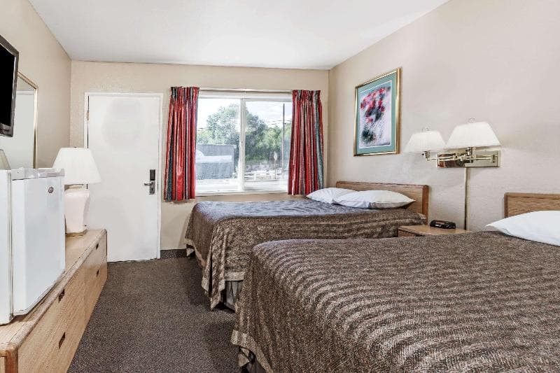 Travelodge by Wyndham La Grande 2
