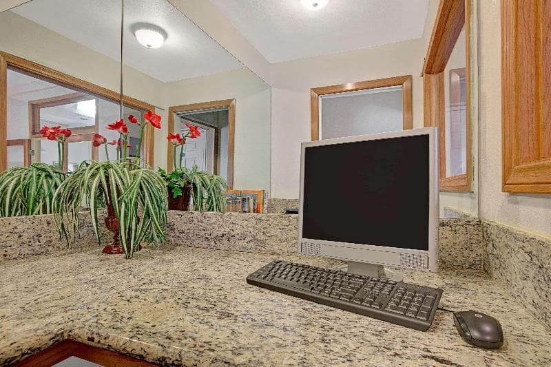 Ramada Limited Redondo Beach 3