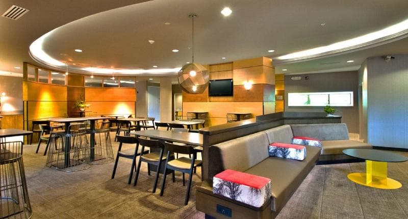 Springhill Suites Louisville Airport 5