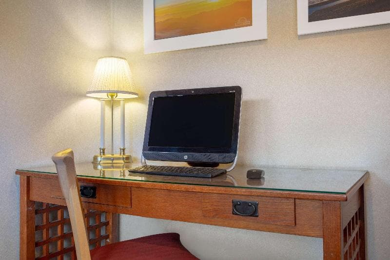 Days Inn By Wyndham Lexington 1