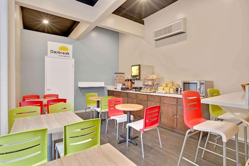 Torrance Inn And Suites 4