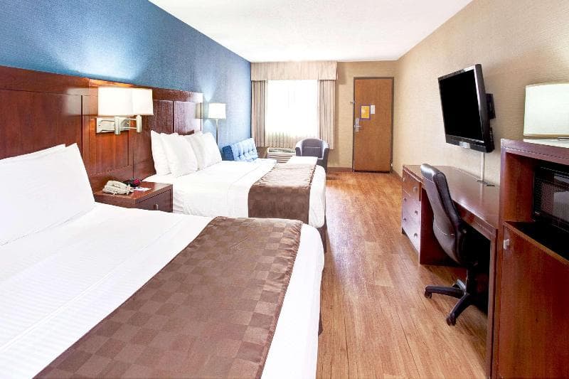 Travelodge By Wyndham Culver City photo 1