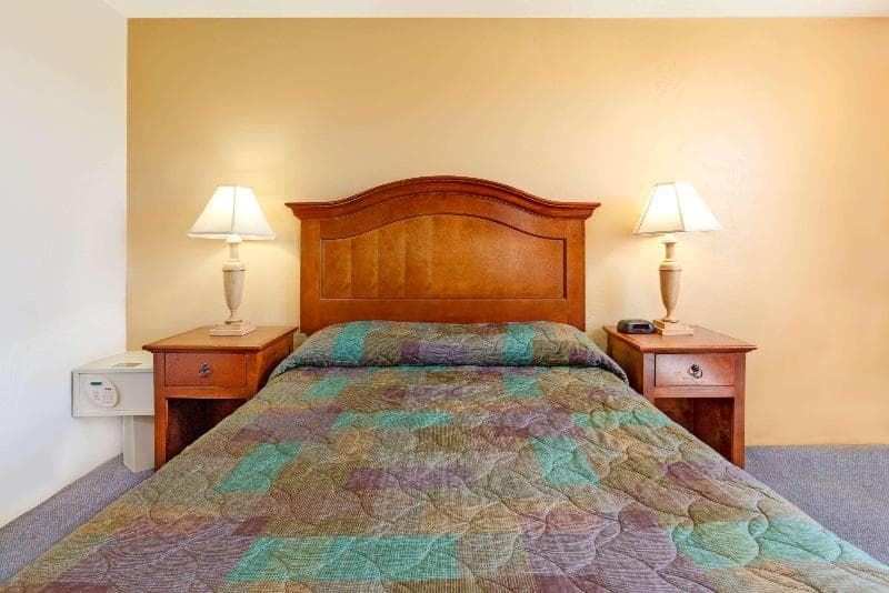 Super 8 By Wyndham Klamath Falls photo 1