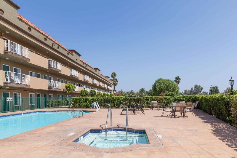 Travelodge by Wyndham Sylmar 2