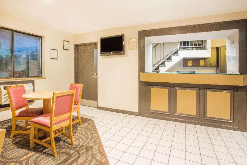 Super 8 By Wyndham Lexington 3