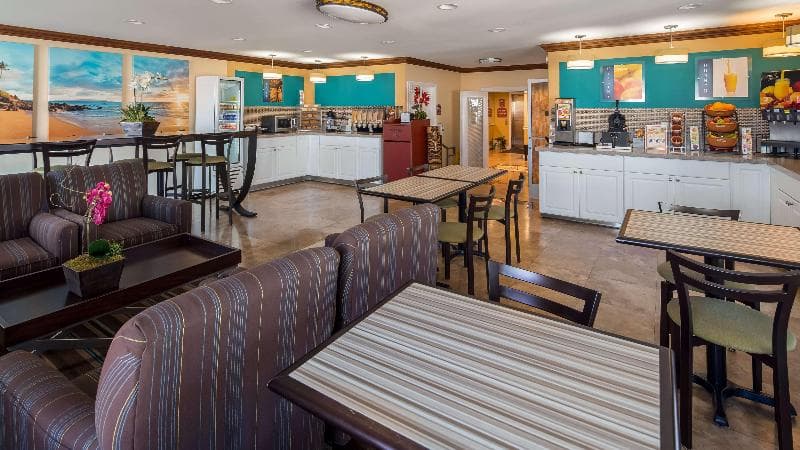 Best Western Harbour Inn & Suites 5