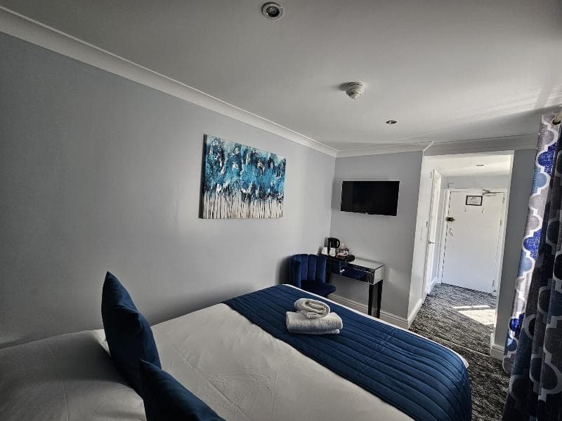 Mentone Hotel 5