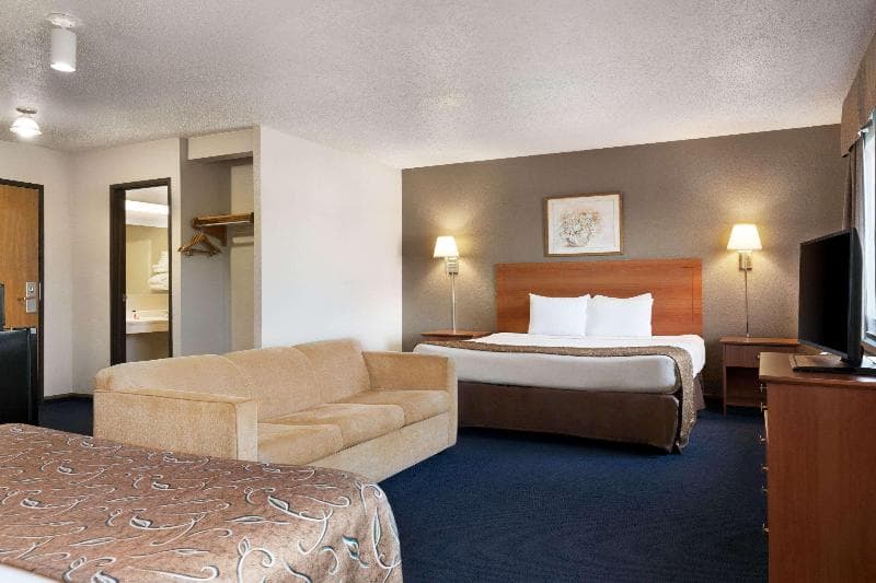 Super 8 By Wyndham Lincoln North 4