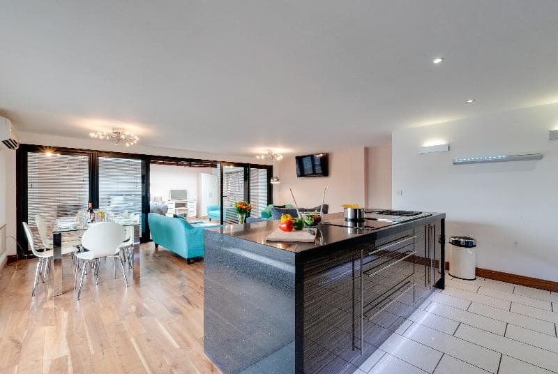 Base Serviced Apartments Duke Street 4