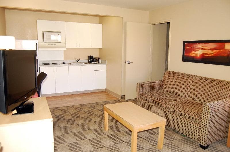 Extended Stay America-Las Vegas-Valley View 3