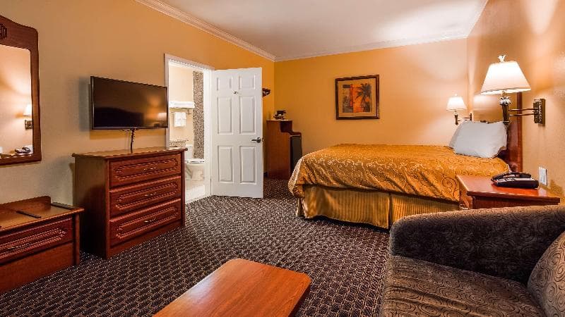 SureStay Hotel by Best Western South Gate 2