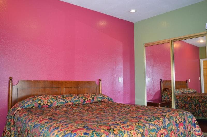 Eagle Inn Motel 4