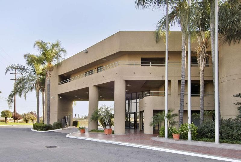 Travelodge by Wyndham Commerce Los Angeles Area 1