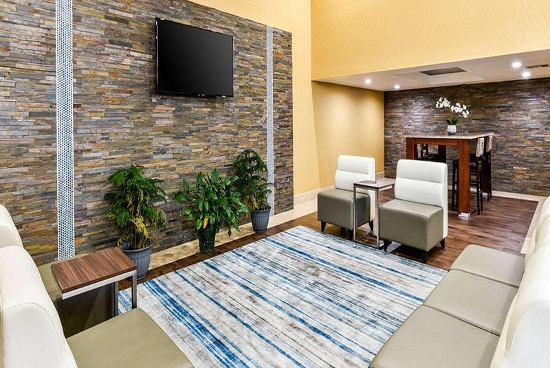 Travelodge by Wyndham Commerce Los Angeles Area 5